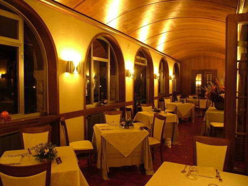 Garni Del 3*